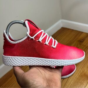 Adidas PHARRELL WILLIAMS Tennis HU J Scarlet CQ2301 Size 7Y/8.5W NO BOX